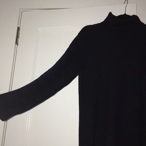 UNIQLO navy blue turtleneck sweater